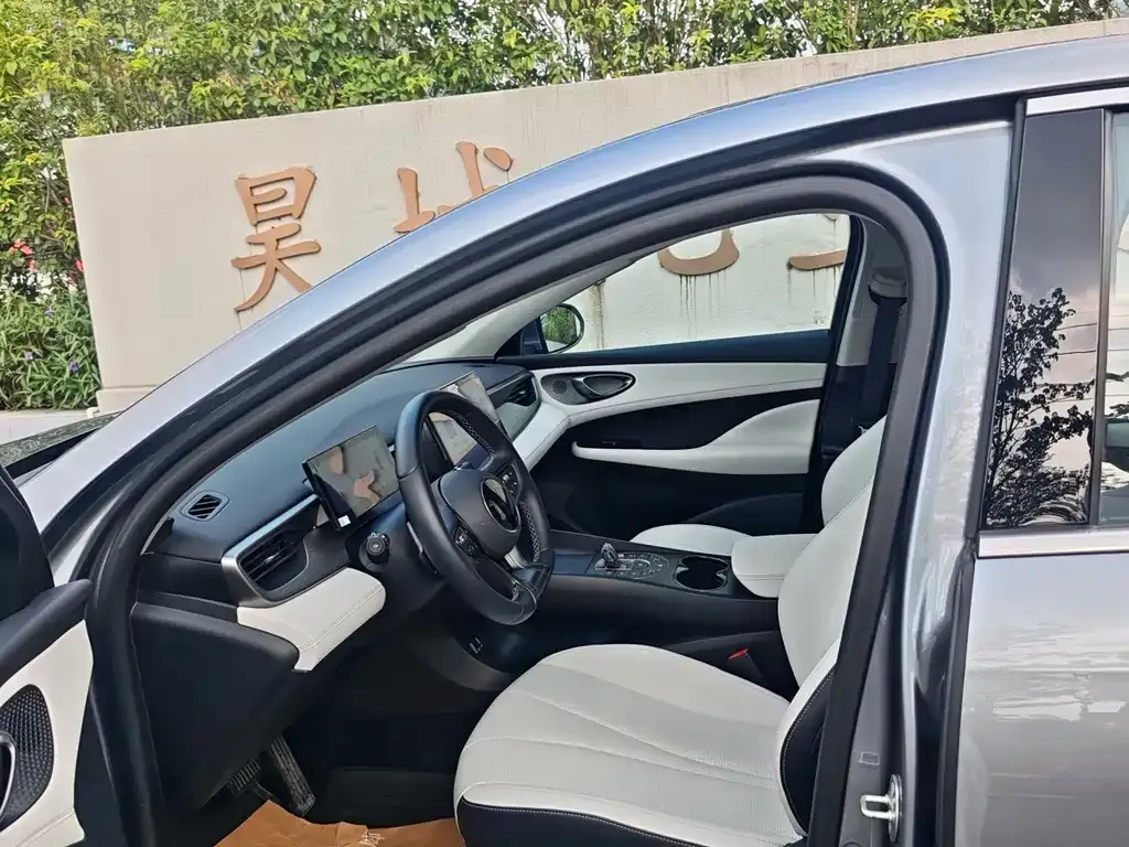 BYD Seal 05 DM-i — фото 4