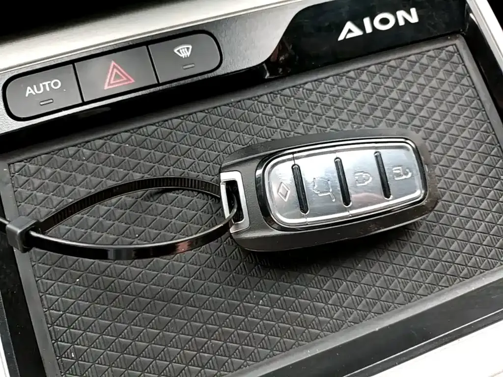 Aion Y — фото 7