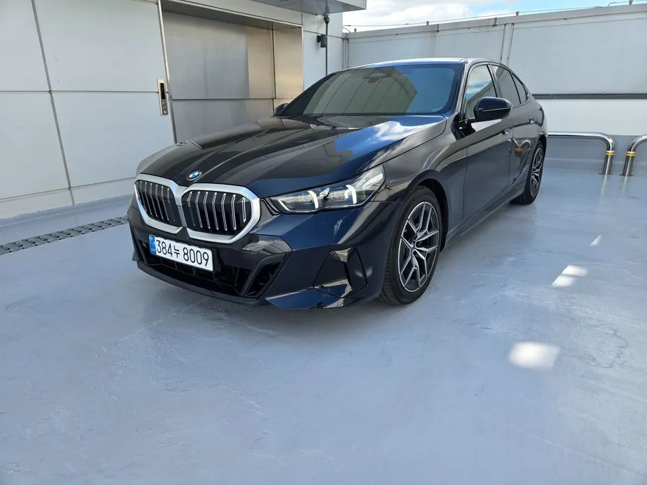 BMW 5-Series — фото 1