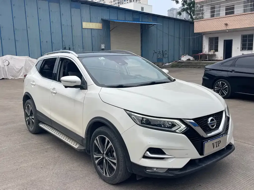 Nissan Qashqai — фото 9