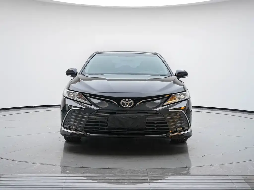 Toyota Camry — фото 6