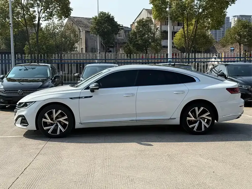 Volkswagen CC — фото 10