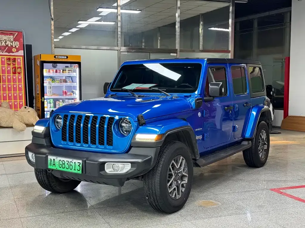 Jeep Wrangler PHEV — фото 1