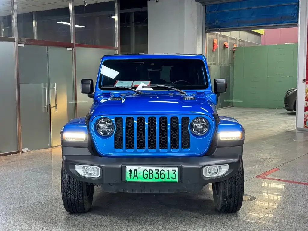 Jeep Wrangler PHEV — фото 5