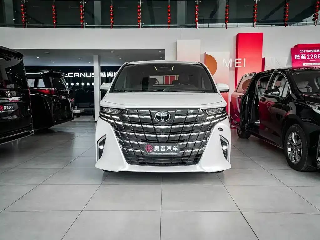 Toyota Alphard — фото 4