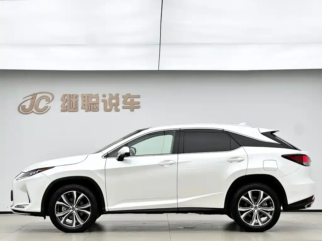 Lexus RX — фото 10