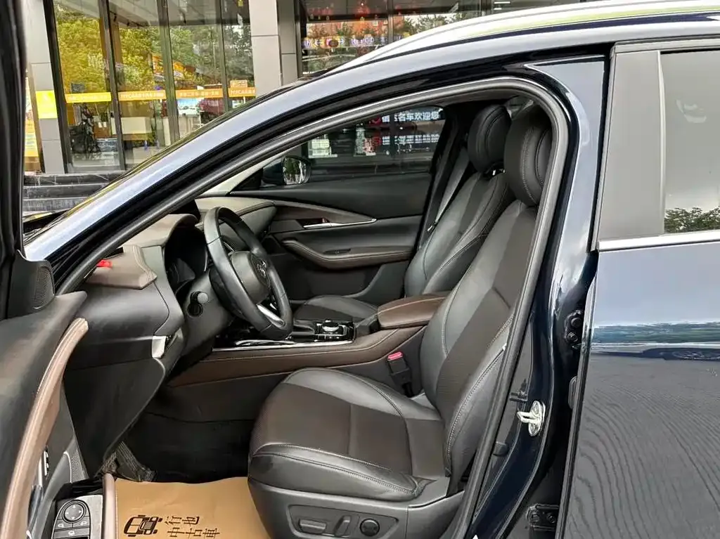 Mazda CX-30 — фото 2