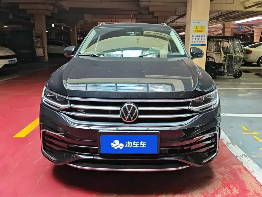 Volkswagen Tiguan L — фото 7