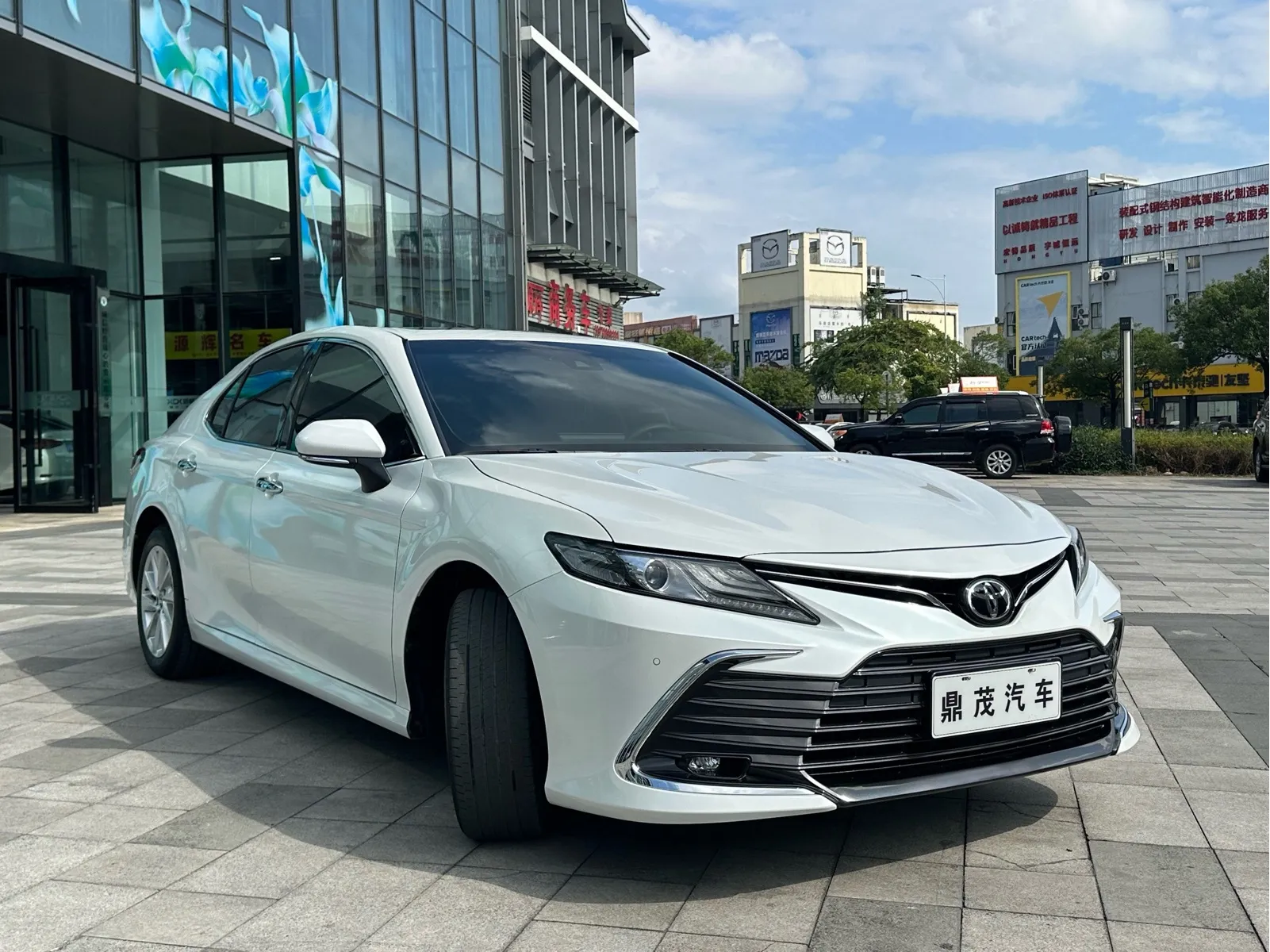 Toyota Camry — фото 10