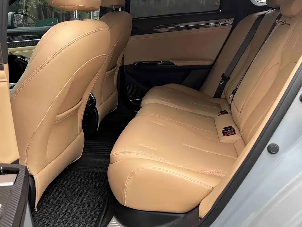 Geely Galaxy L6 — фото 2