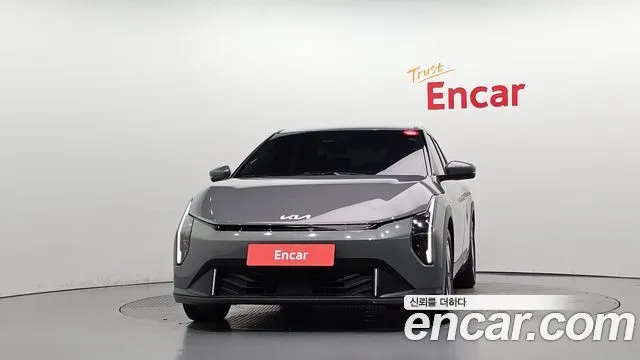 Kia EV4 — фото 3