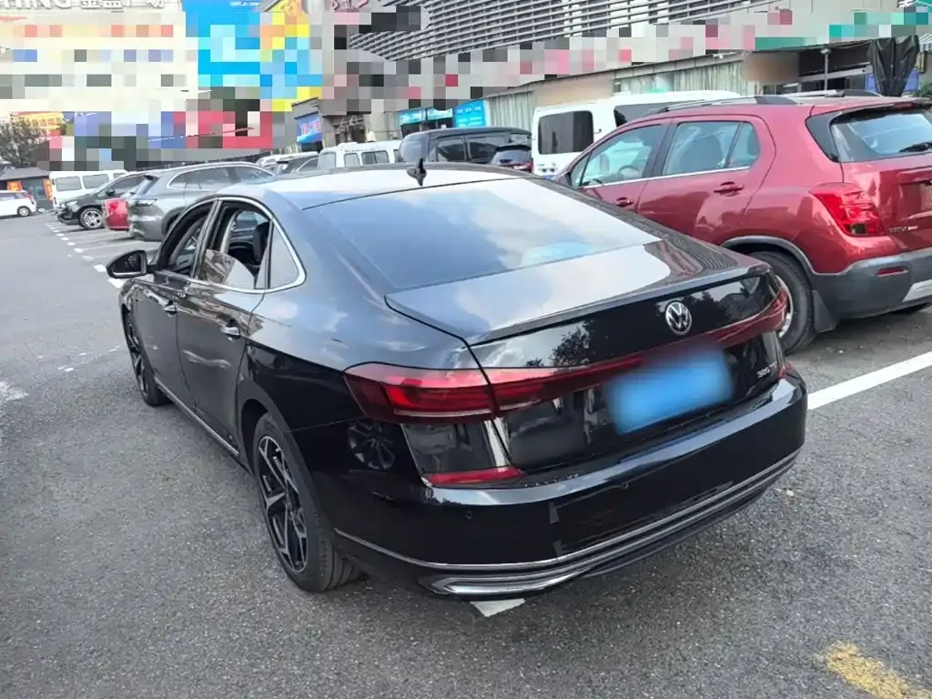 Volkswagen Passat — фото 6