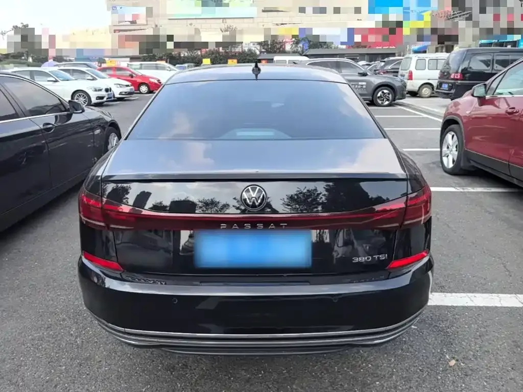 Volkswagen Passat — фото 5