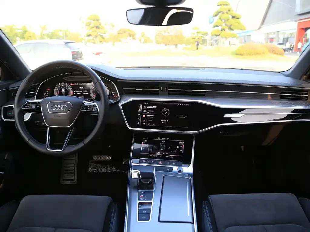 Audi A6L — фото 9