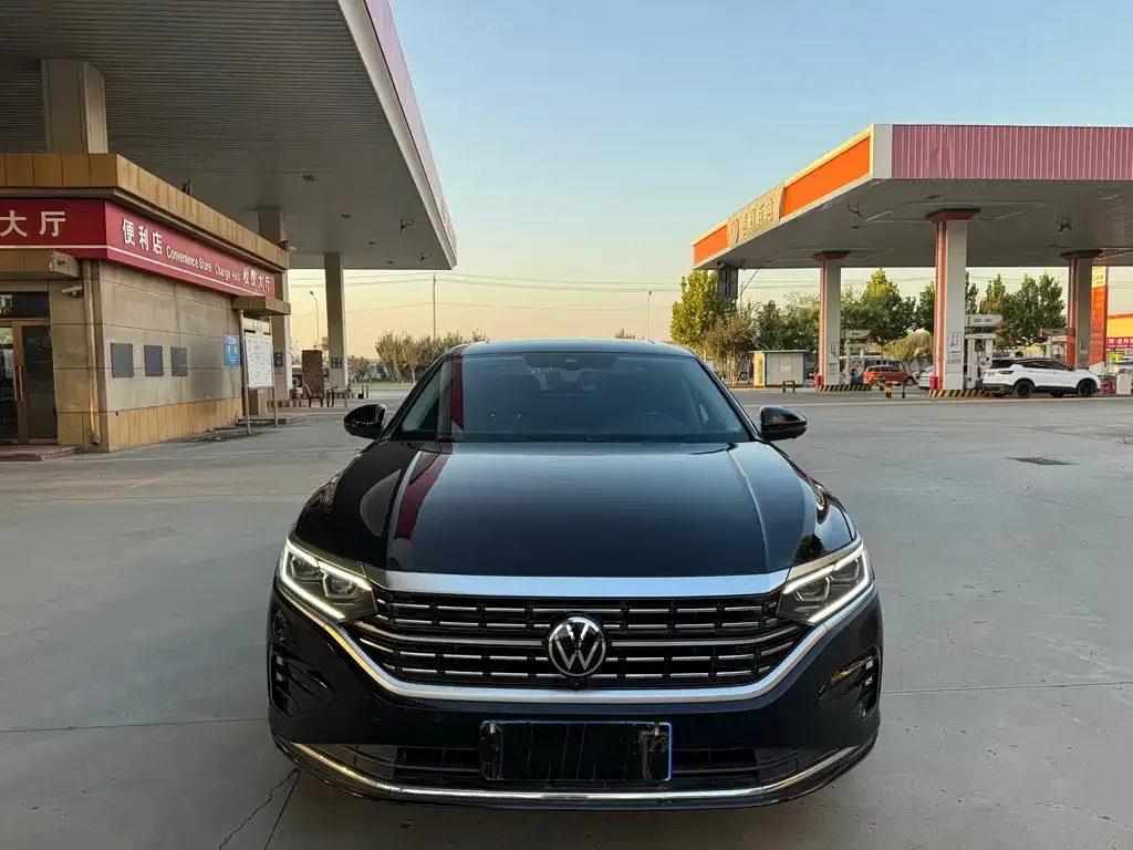 Volkswagen Passat — фото 8