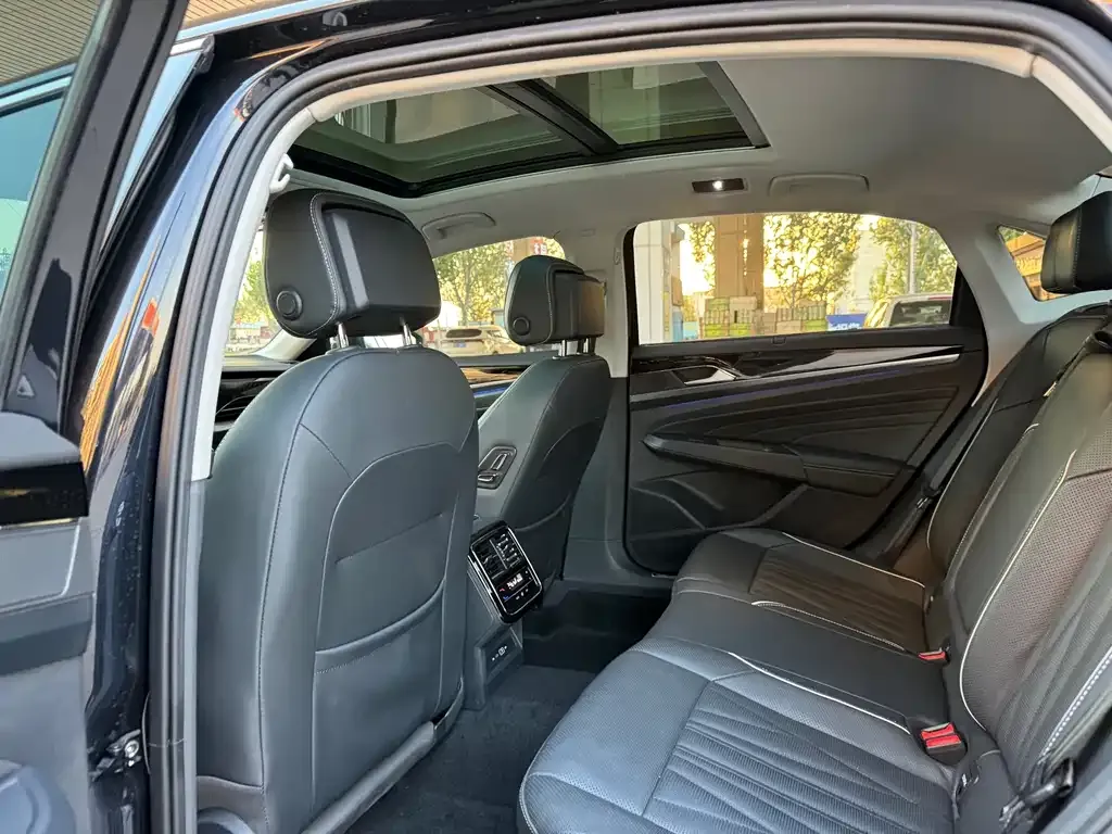 Volkswagen Passat — фото 3