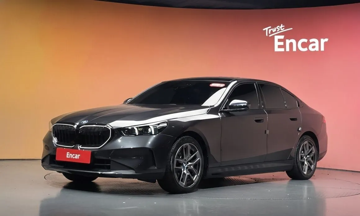BMW i5 — фото 1