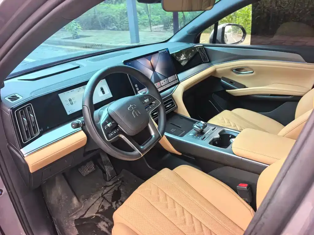 BYD L DM-i — фото 2