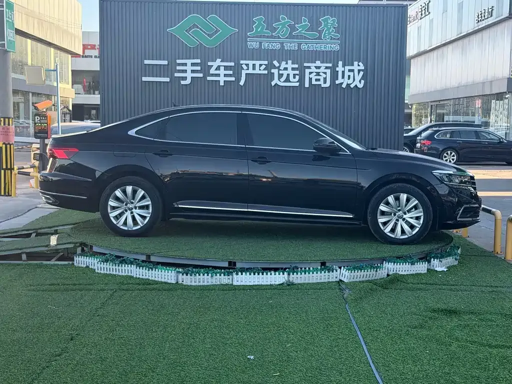 Volkswagen Passat — фото 8