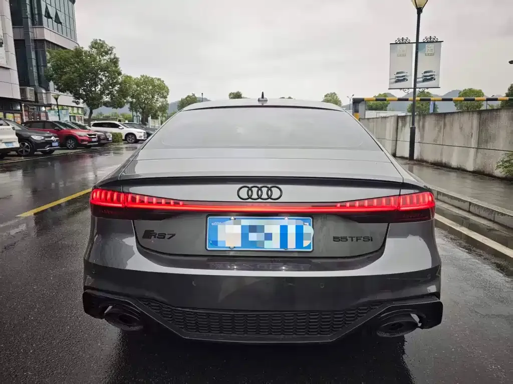 Audi A7 — фото 7