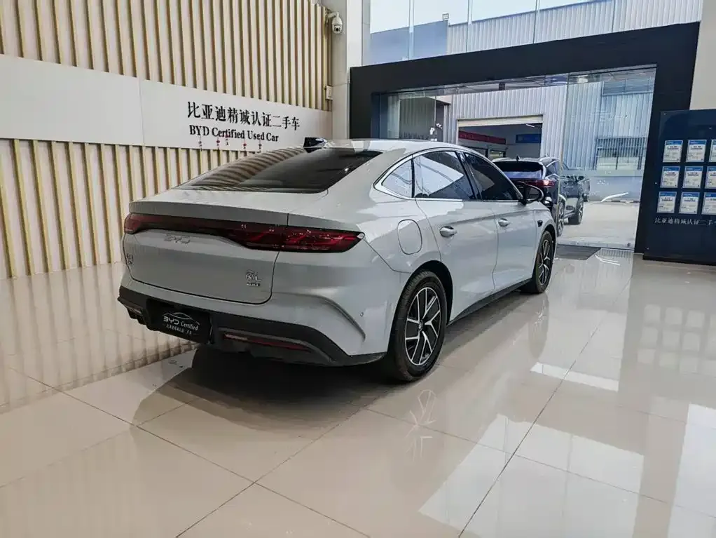 BYD Qin L — фото 8