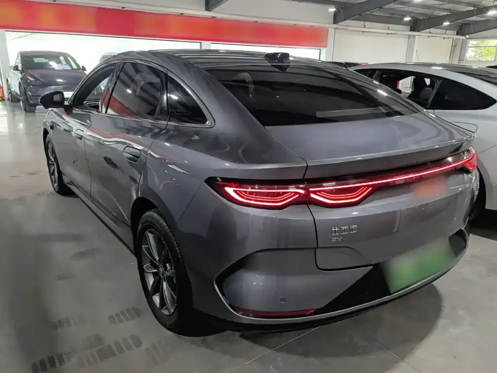 BYD Qin L — фото 6