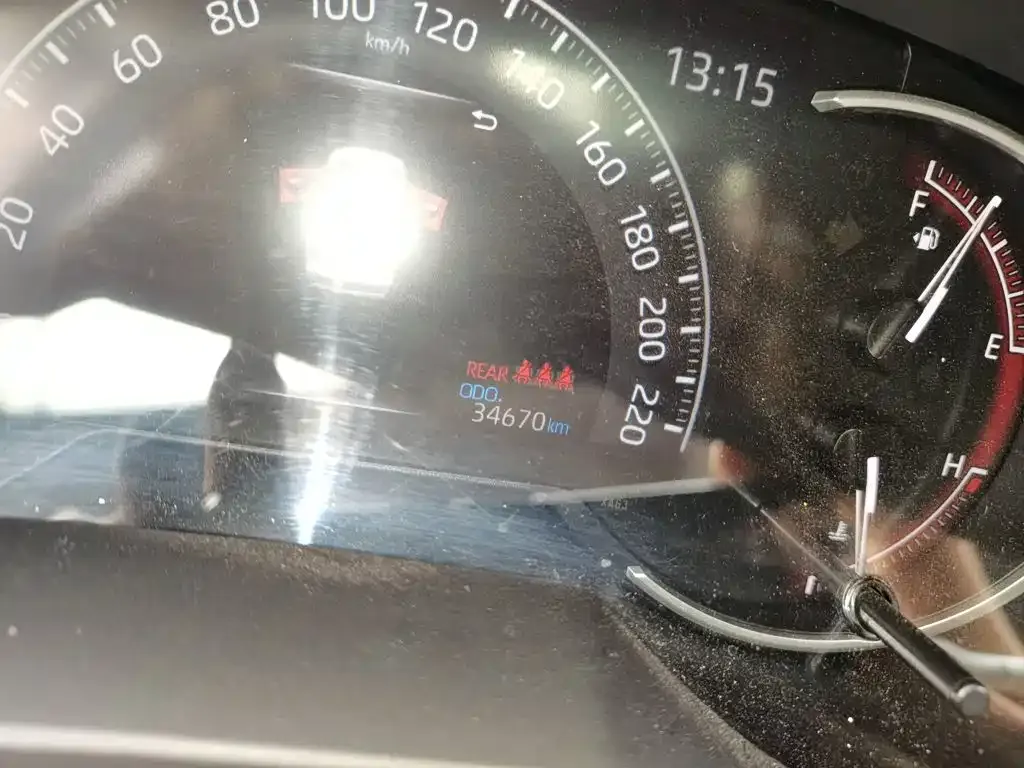 Toyota RAV4 — фото 9