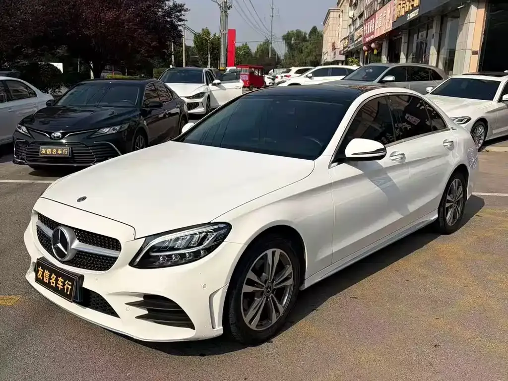 Mercedes-Benz C-Class — фото 1