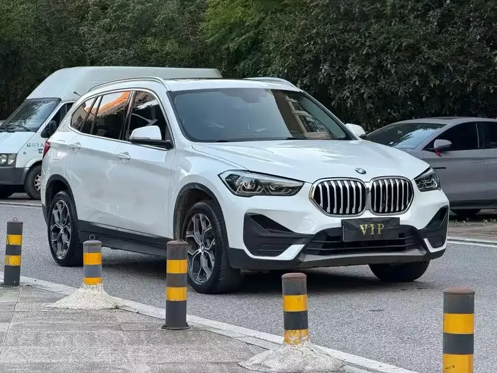 BMW X1 — фото 9