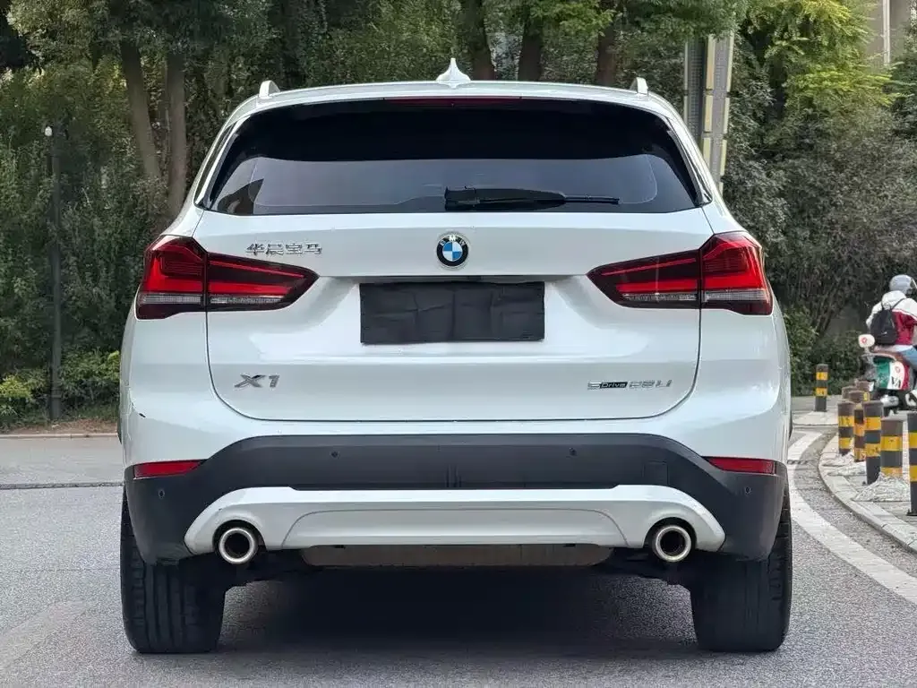 BMW X1 — фото 3