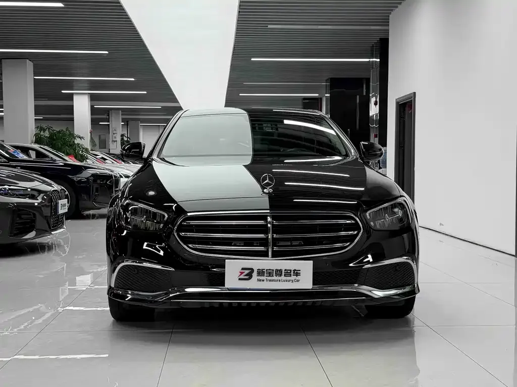 Mercedes-Benz E-Class — фото 8