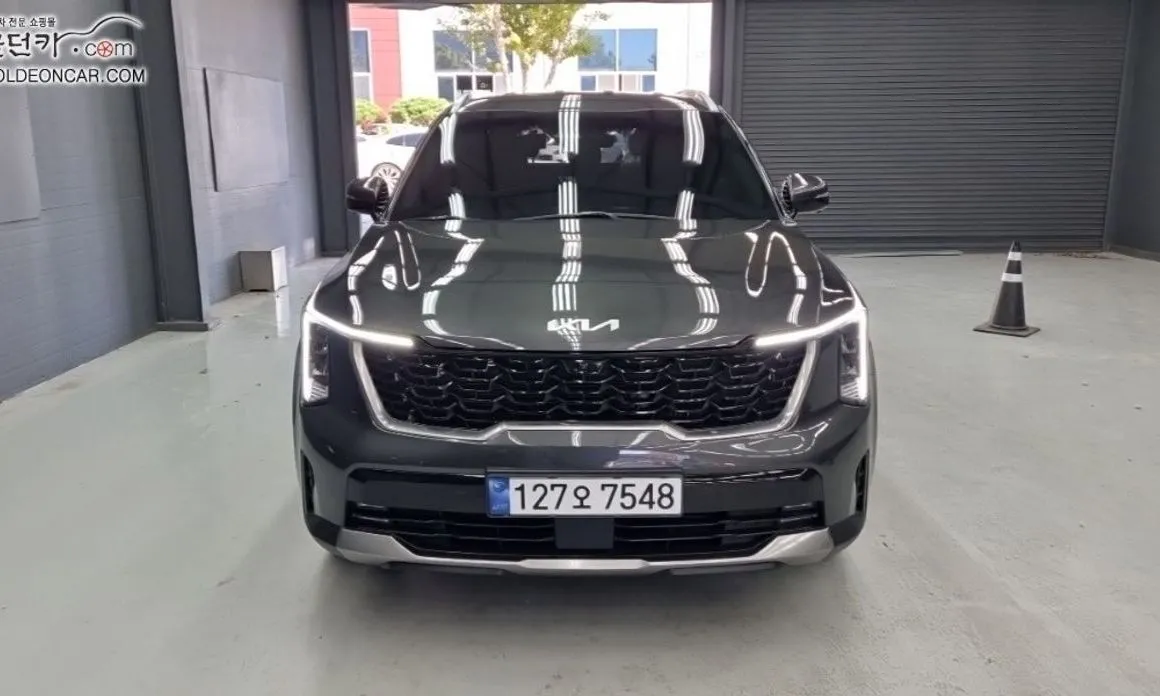 Kia Sorento — фото 1