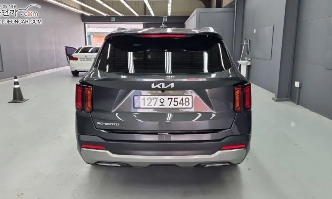 Kia Sorento — фото 5