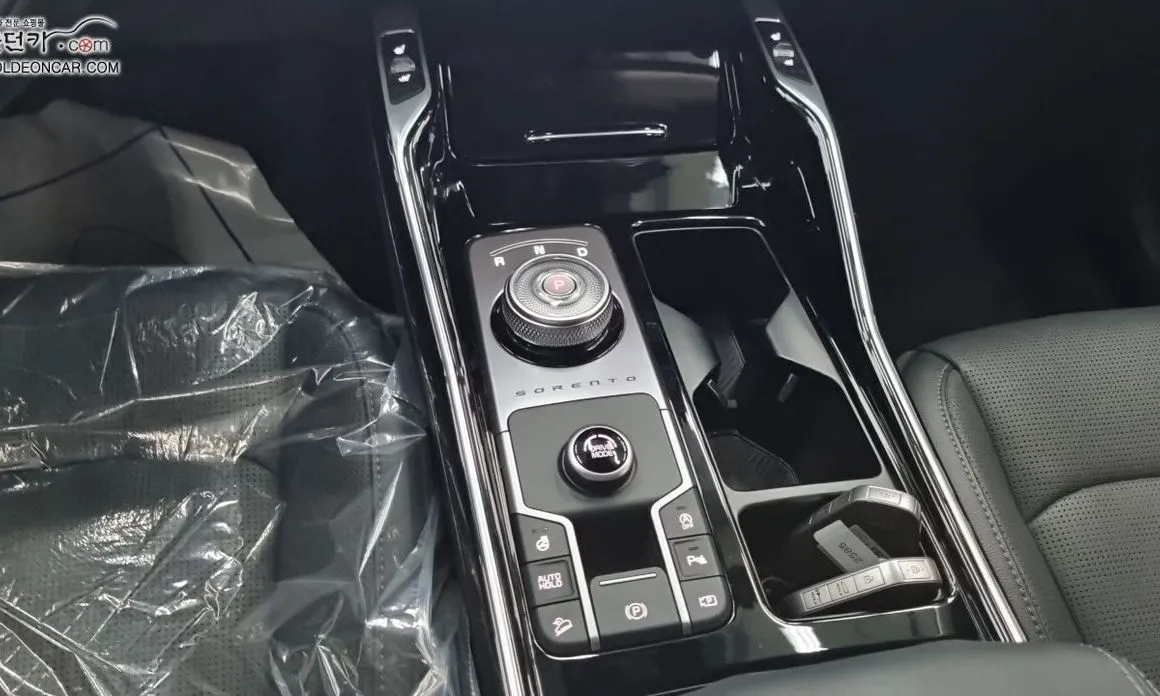 Kia Sorento — фото 10