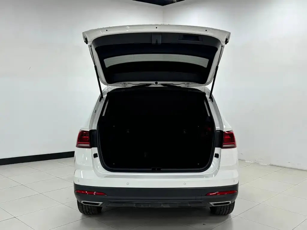 Volkswagen Tharu — фото 4
