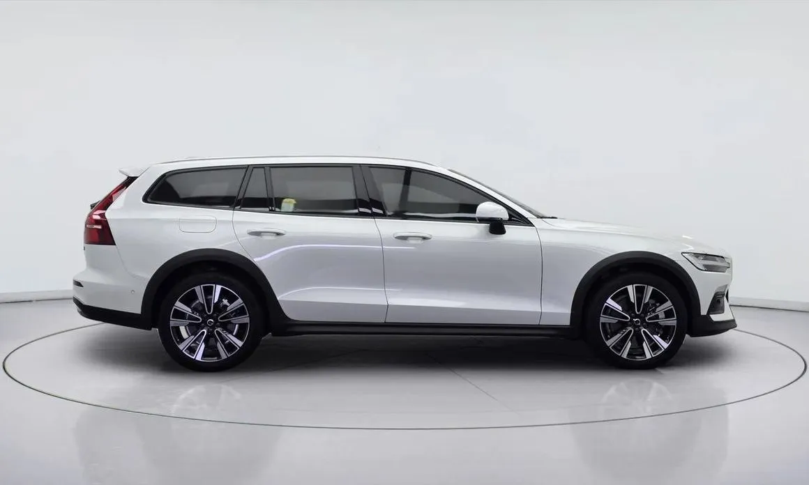 Volvo V60 — фото 4
