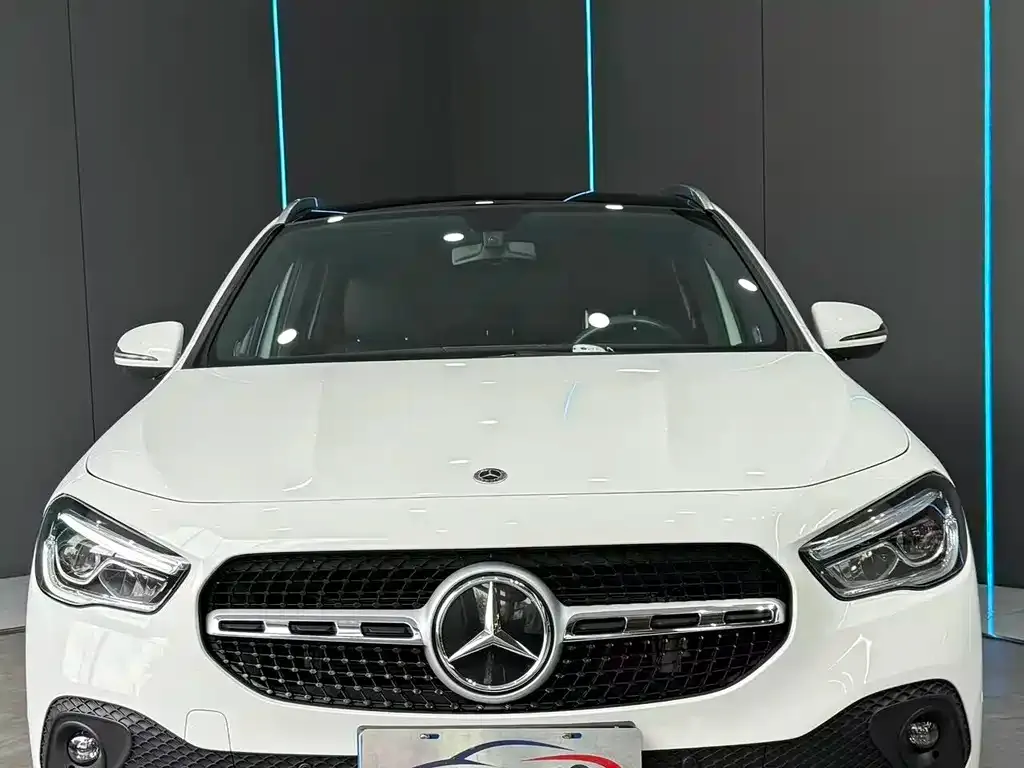 Mercedes-Benz GLA — фото 6