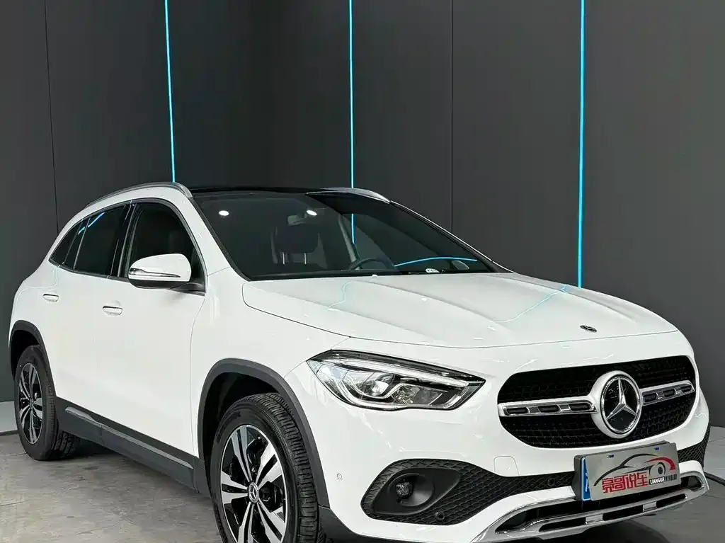 Mercedes-Benz GLA — фото 10