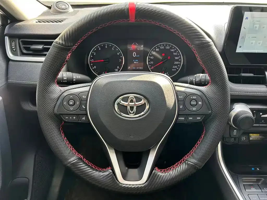 Toyota RAV4 — фото 6