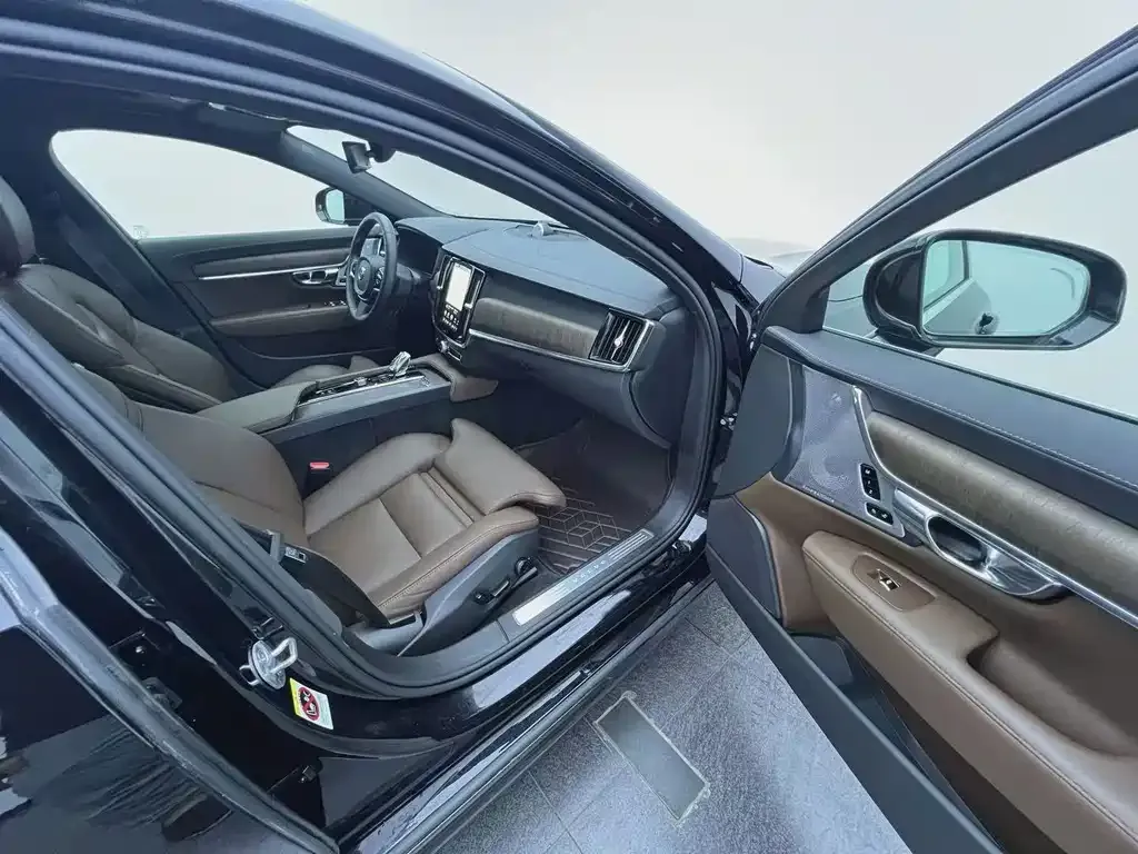 Volvo S90 — фото 10
