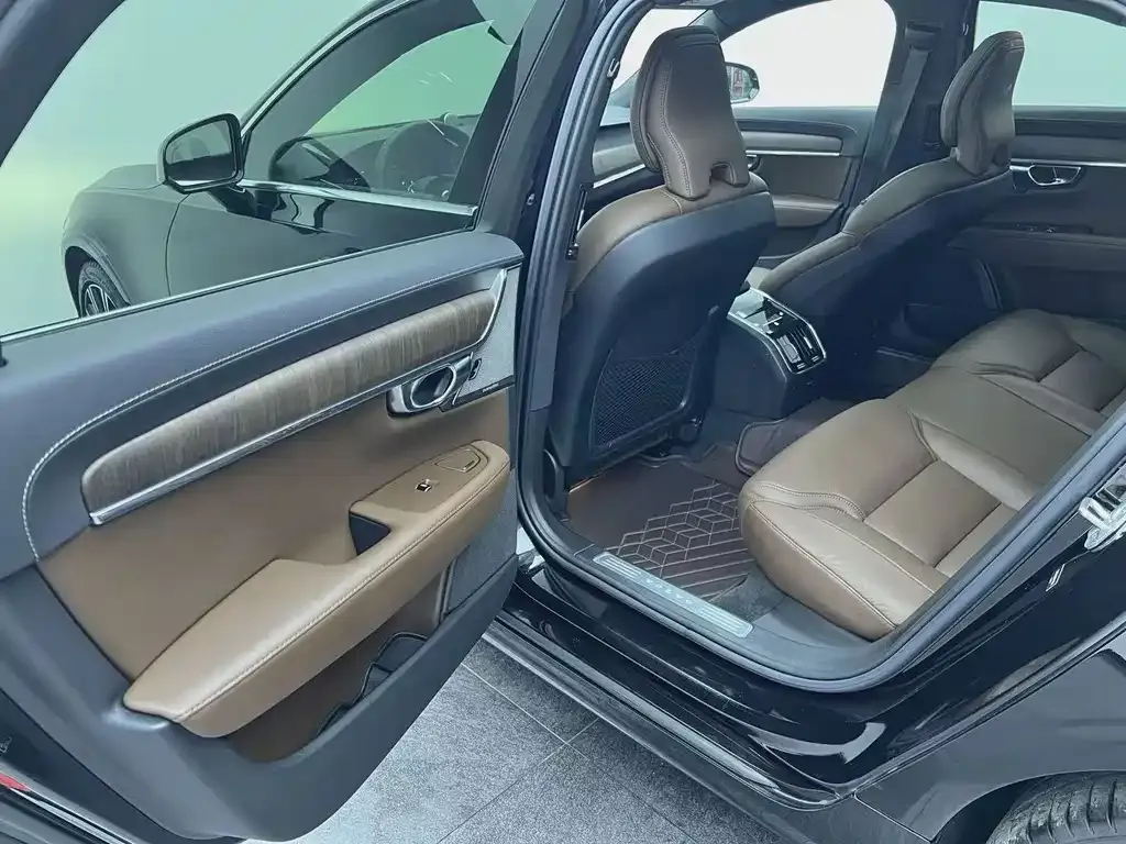 Volvo S90 — фото 6