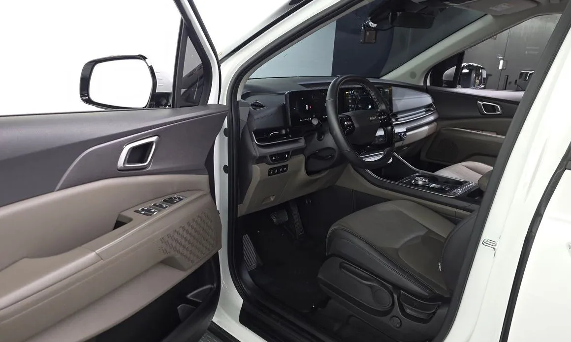 Kia Carnival — фото 2