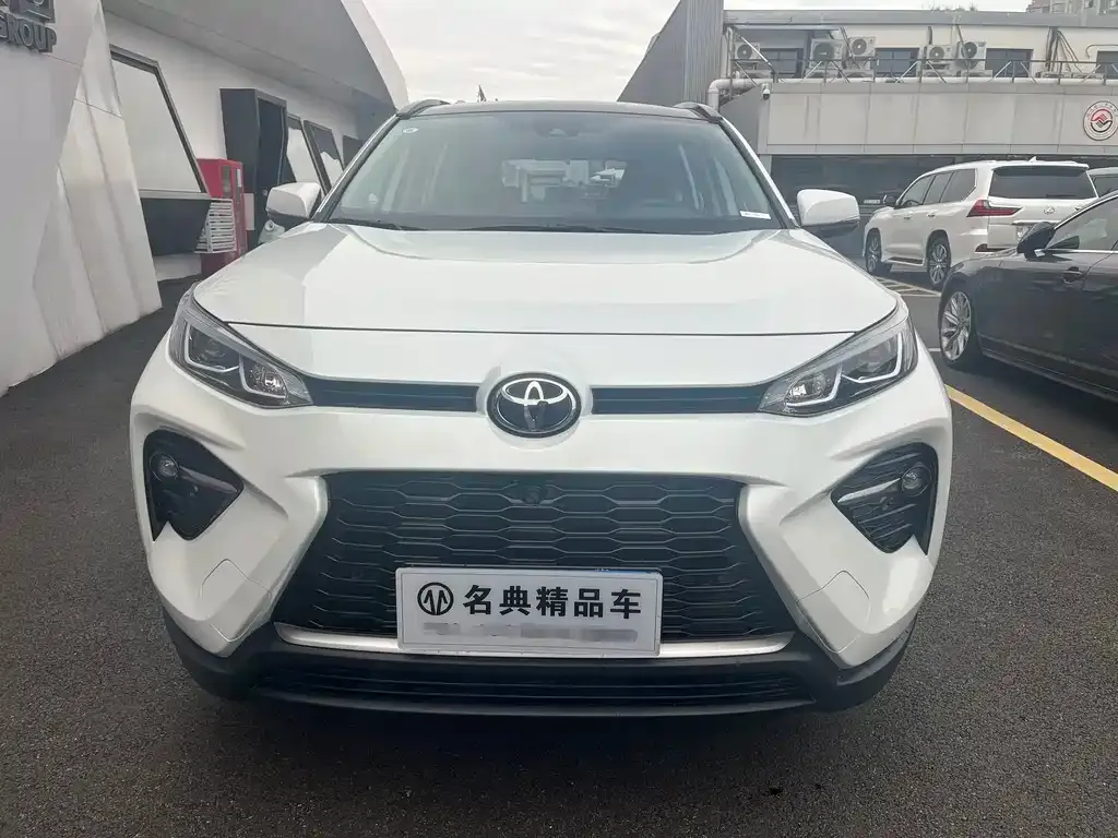 Toyota Wildlander — фото 10