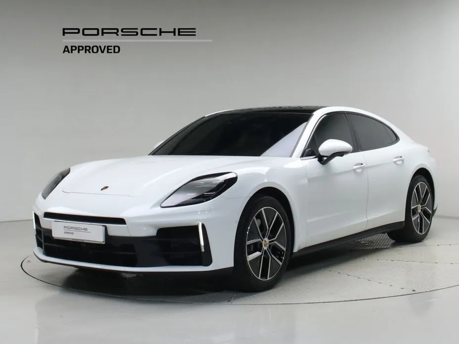 Porsche Panamera — фото 1