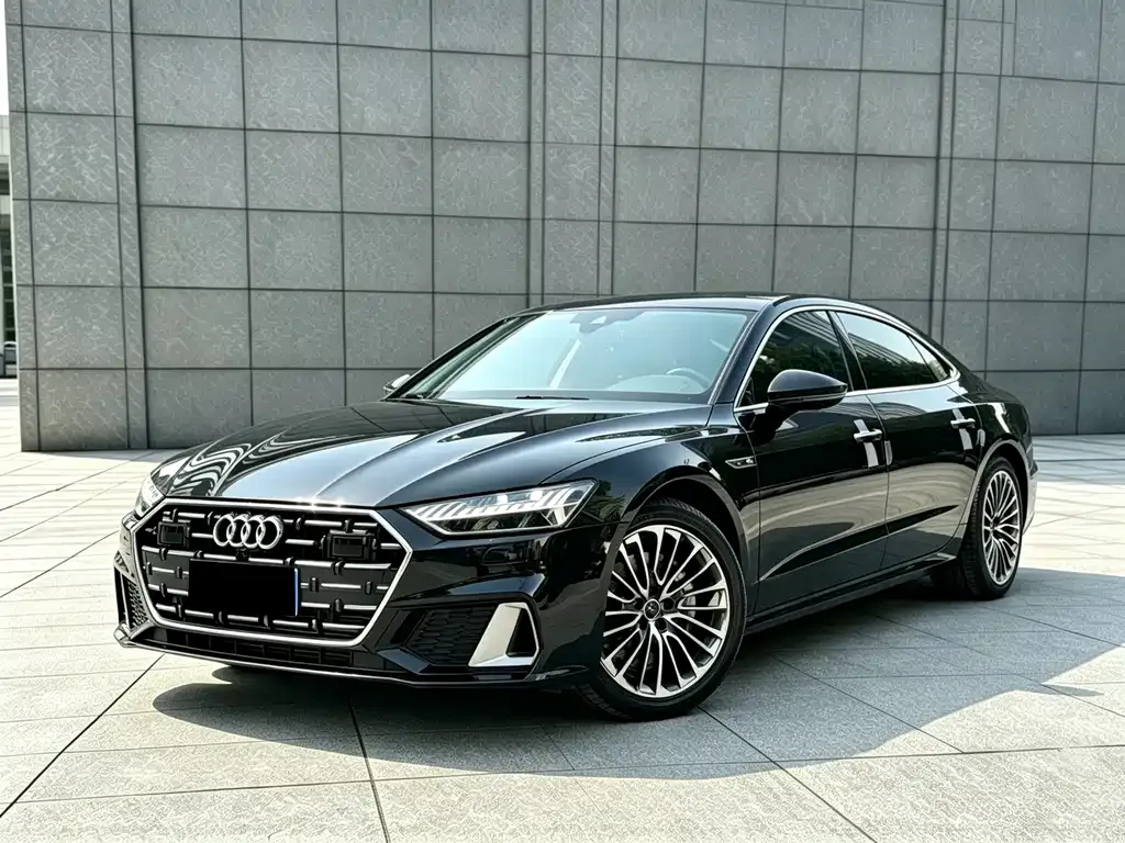 Audi A7L — фото 1