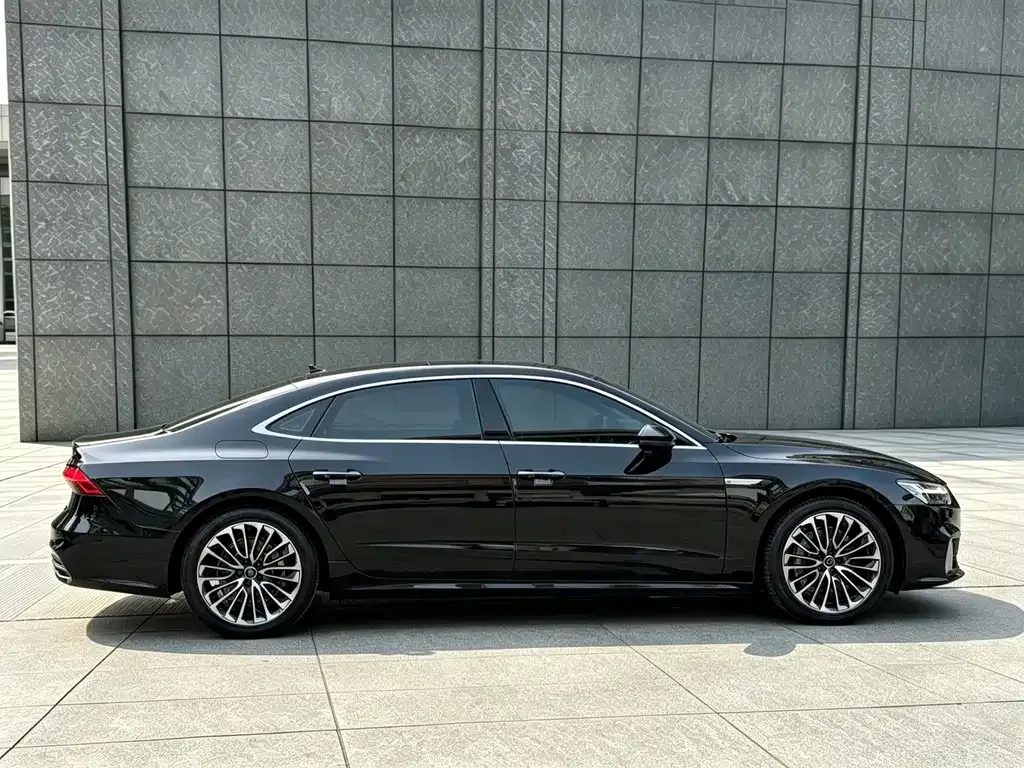 Audi A7L — фото 6