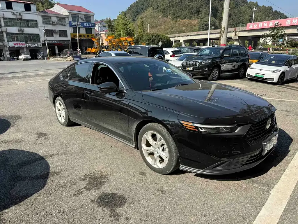 Honda Accord — фото 8