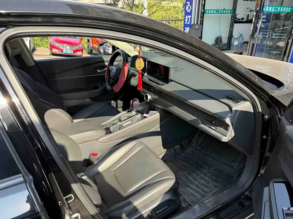 Honda Accord — фото 6