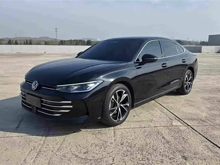 Volkswagen Passat — фото 1
