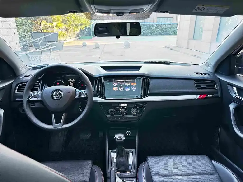 Skoda Kamiq — фото 10